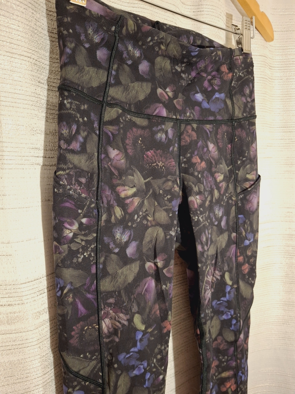 Lululemon Fast & Free 7/8 Tight II Nulux 25" Size 4 - Picture 2 of 5